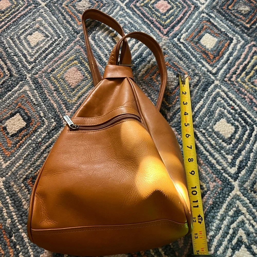 Le Donne Stylish Tan Leather Backpack
